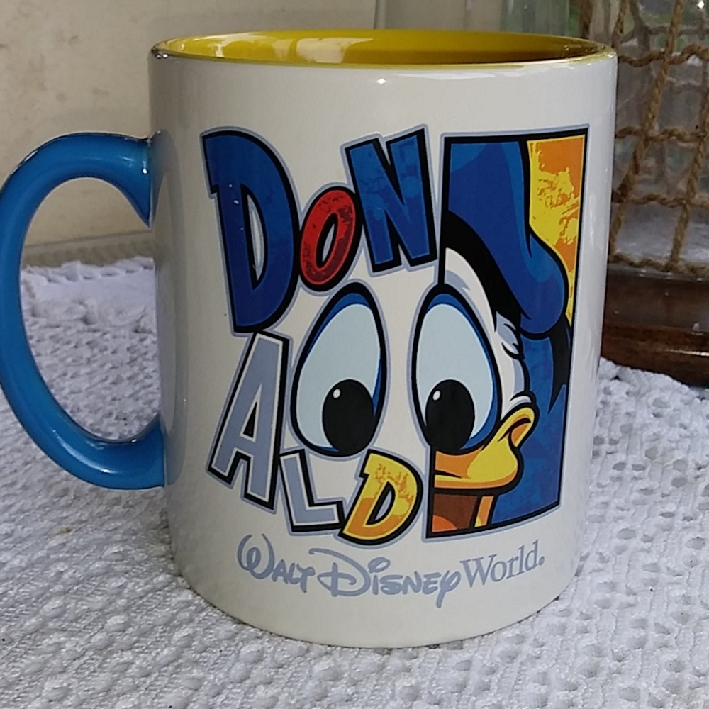 DONALD DUCK DISNEY MUG